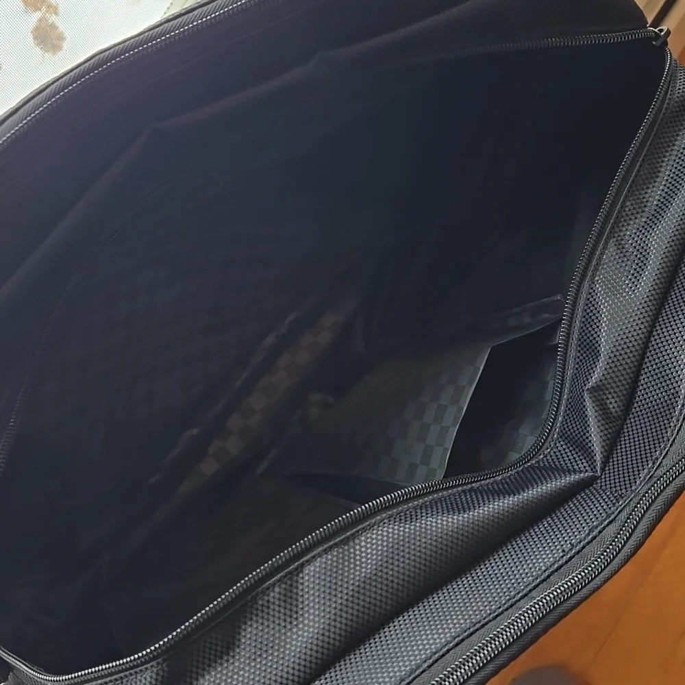 Kenneth Cole Reaction Black Weekender Travel Tote Bag Carry-On